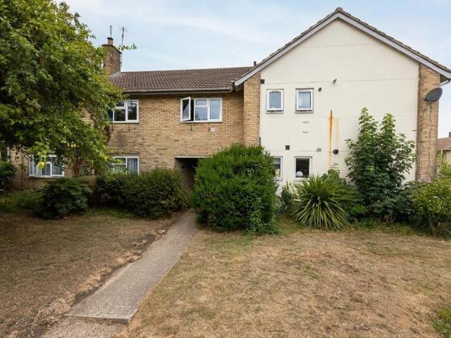 Flat for sale in Netteswell, Harlow