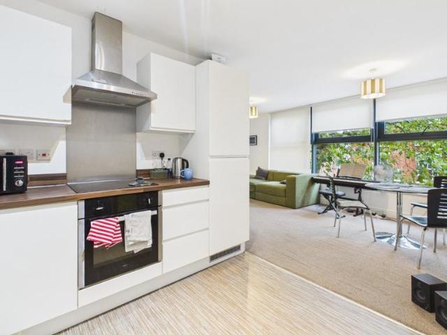 Flat for sale in Cathedral Quarter, Derby