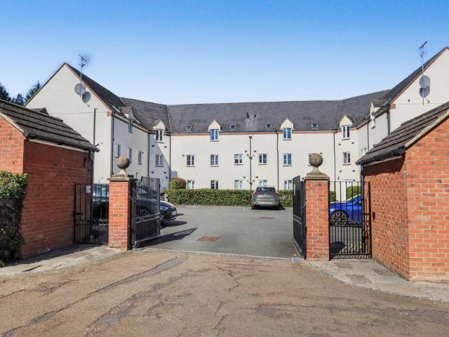 Flat for sale in Hanwell Fields, Cherwell