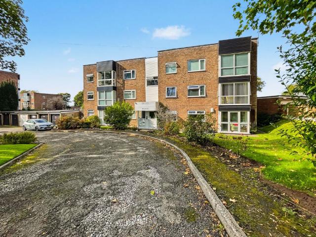 Flat for sale in Prestwich, Bury