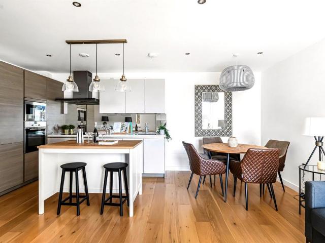 Flat for sale in Hammersmith, Greater London