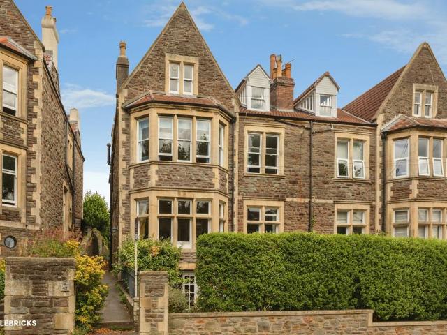 Flat for sale in Feckenham, City Of Bristol