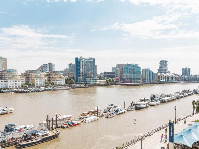 Flat for sale in Imperial Wharf, Greater London