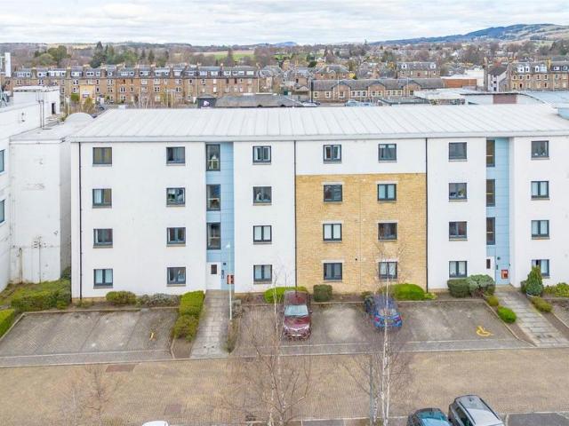 Flat for sale in Moneydie, Scotland