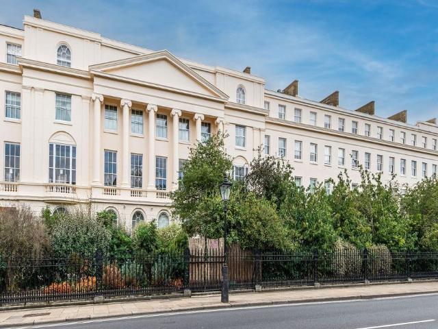 Flat for sale in City of Westminster, Greater London