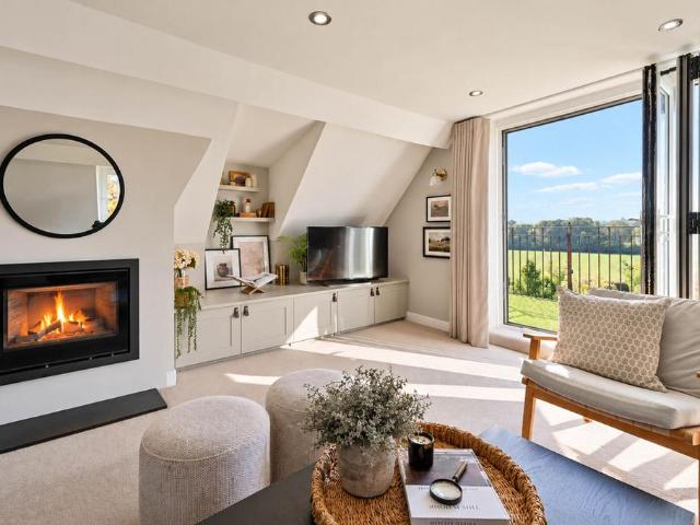 Flat for sale in Hurtmore, Guildford