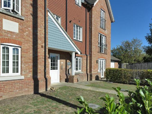 Flat for sale in Borough Green, Tonbridge and Malling