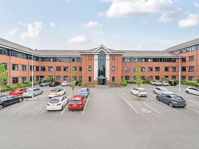 Flat for sale in Farsley, West Yorkshire