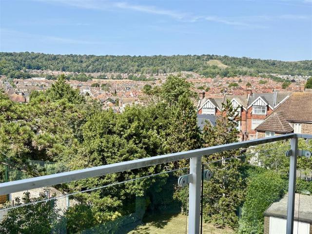 Flat for sale in Upperton, Eastbourne