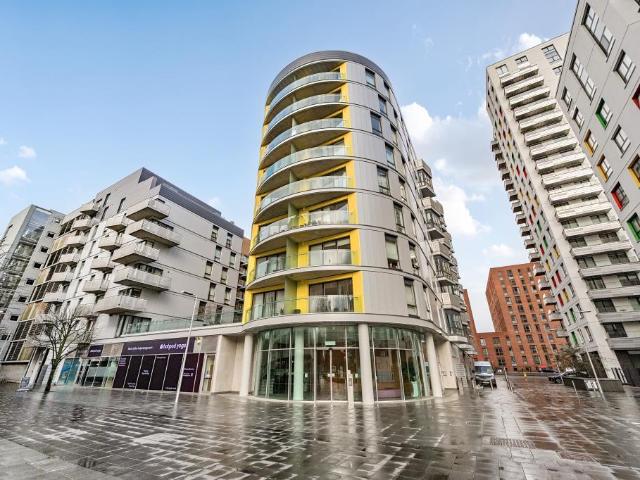 Flat for sale in Reading