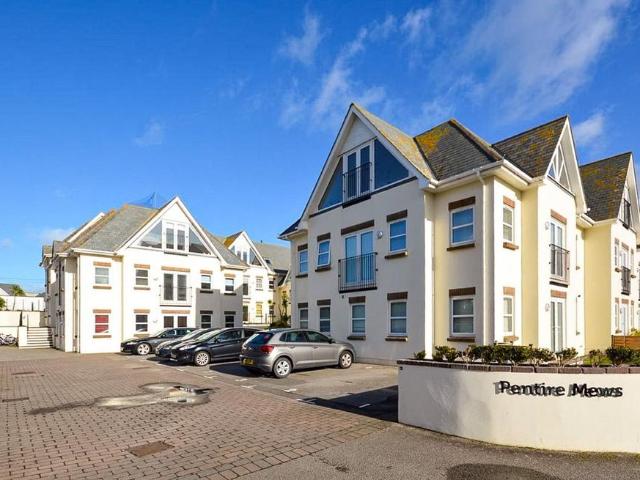 Flat for sale in Newquay, Cornwall