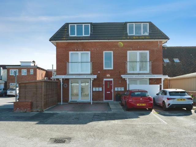 Flat for sale in Spring Vale, Hampshire