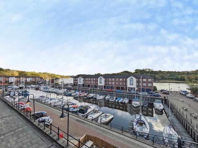 Flat for sale in St. Peter's, Newcastle upon Tyne