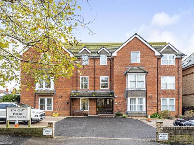 Flat for sale in Melcombe Regis, Weymouth