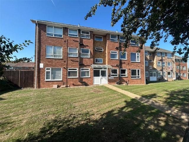 Flat for sale in Gravesend, Gravesham