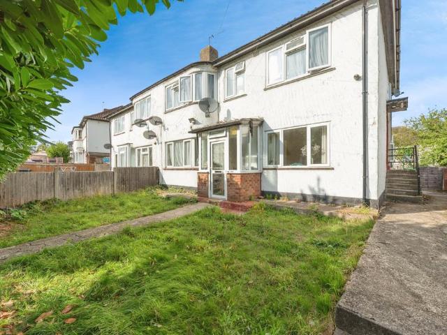 Flat for sale in London Borough of Hounslow, Spring Grove
