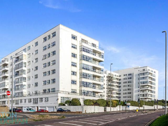 Flat for sale in Brighton Marina Village, Brighton & Hove