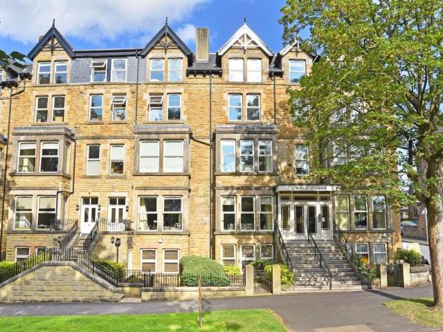 Flat for sale in Low Harrogate, Harrogate