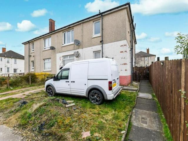 Flat for sale in Auchinleck, Scotland