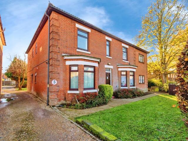 Flat for sale in Hollybrook, City Of Southampton