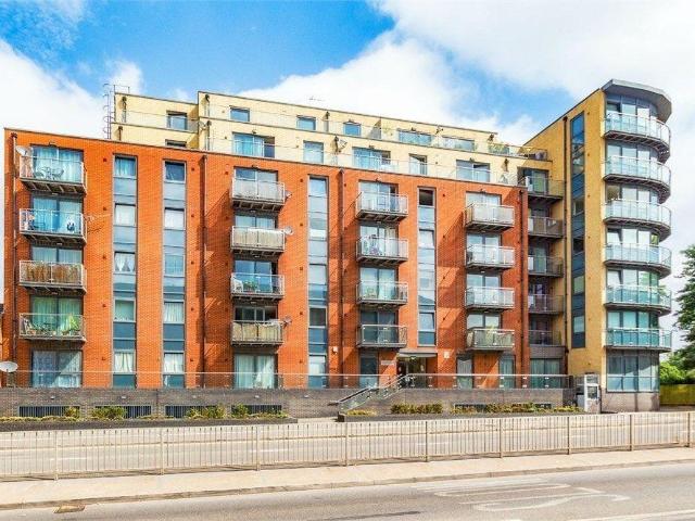 Flat for sale in Slough, Isle Of Man