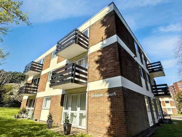 Flat for sale in Wake Green, West Midlands