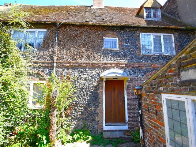 Flat for sale in East Cliff, Acol