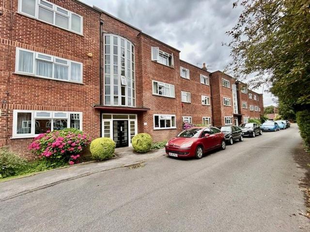 Flat for sale in Georgia, Greater Manchester