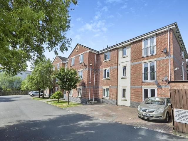 Flat for sale in New Normanton, East Midlands