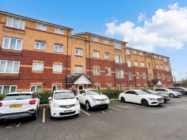 Flat for sale in Eccles, Salford