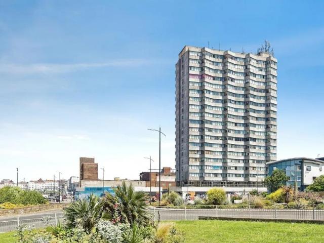 Flat for sale in Westbrook, Acol