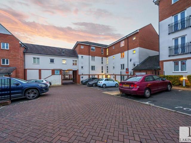 Flat for sale in Greater London