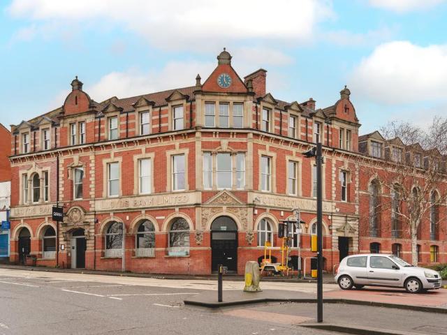 Flat for sale in Feckenham, City Of Bristol