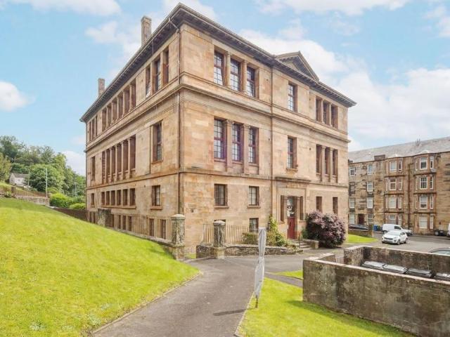 Flat for sale in Port Glasgow, Scotland