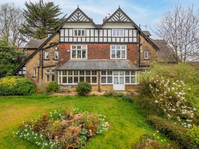 Flat for sale in Chapeltown, West Yorkshire