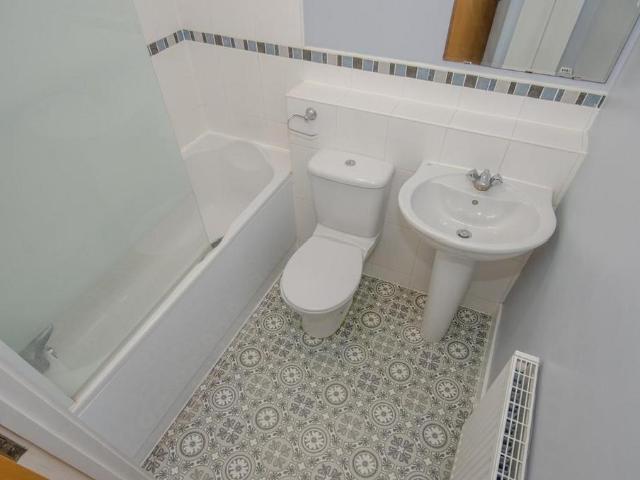 Flat for sale in Feckenham, City Of Bristol