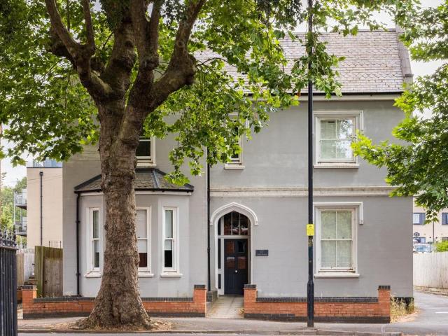 Flat for sale in Milverton, Green Close