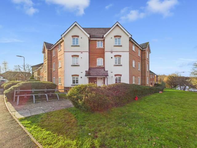 Flat for sale in Whiteley, Hampshire