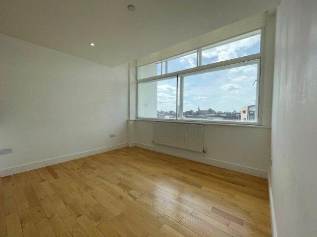 Flat for sale in St Matthew's, Old Wharf