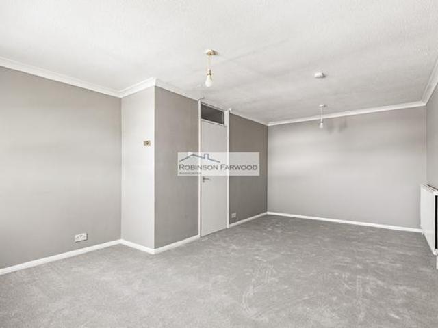 Flat for sale in London Borough of Ealing, Greater London