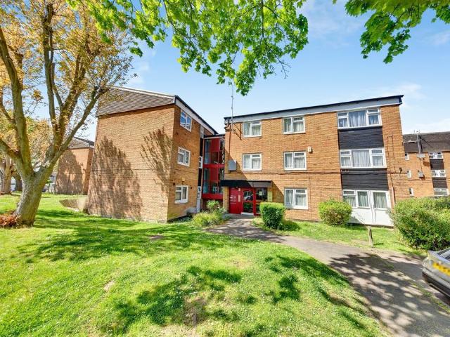 Flat for sale in South Stanmore, Little Stanmore
