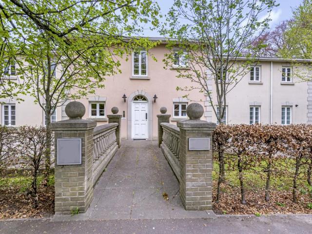 Flat for sale in Harestock, Hampshire