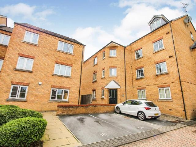 Flat for sale in Pudsey, West Yorkshire