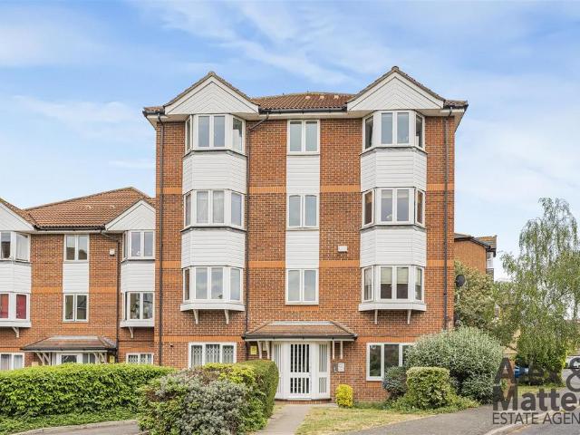 Flat for sale in Bermondsey, Greater London