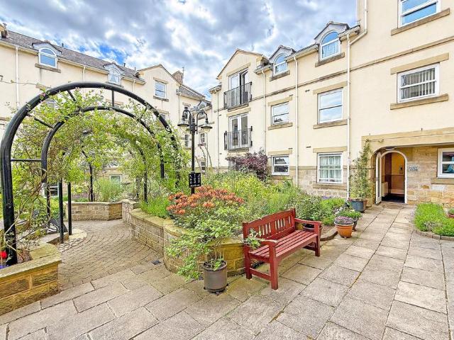 Flat for sale in High Harrogate, Harrogate