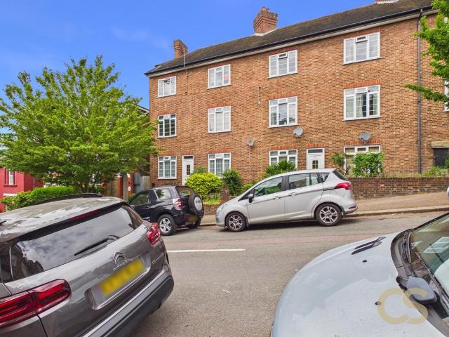 Flat for sale in London Borough of Haringey, Greater London