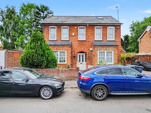 Flat for sale in Churchgate, Broxbourne