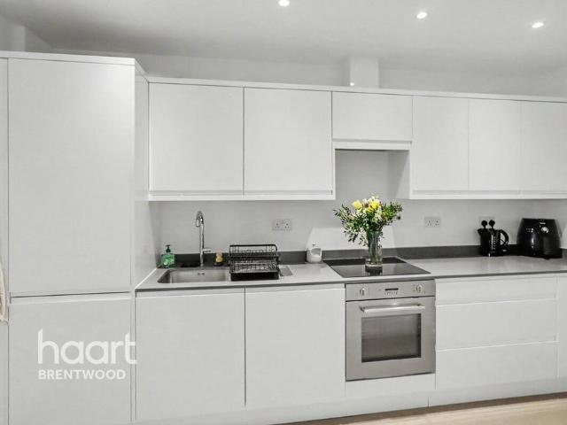 Flat for sale in Brook Street, Navestock Side