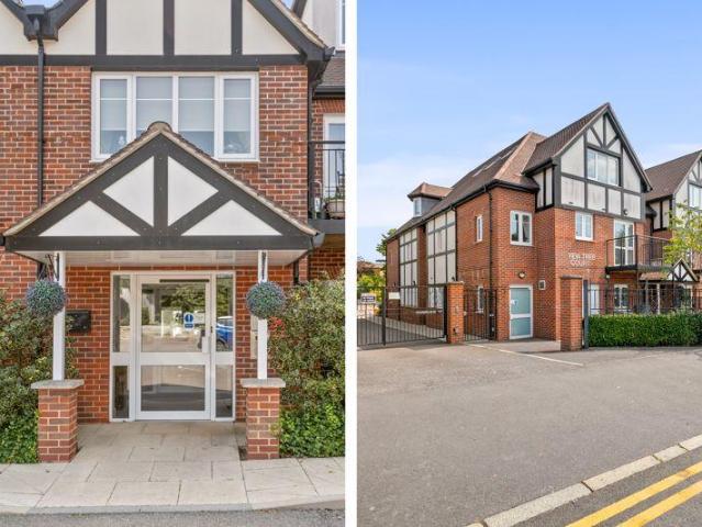 Flat for sale in Sanderstead, Sanderstead