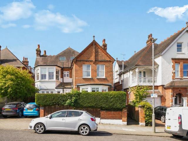Flat for sale in Putney, Greater London